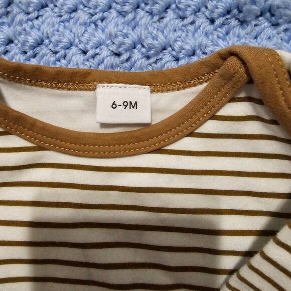 tan and white onesie - Picture 3 of 3